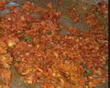 A picture of step 4 of Aloo paratha.