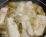 Foto del paso 5 de la receta: Ventresca de merluza con verduras, setas