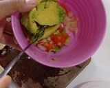 Foto langkah ke 3 dari resep Avocado toast mix Guacamole.