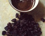 Une image de l'étape 1 de Raisins secs enrobés de chocolat 😋.