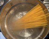 A picture of step 1 of Pasta with shrimp, tarragon and lemon.