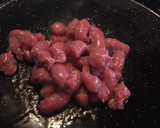 Foto del paso 2 de la receta: Arroz con salchichas y espárragos trigueros