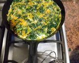 Foto del paso 3 de la receta: Tortilla de hojas de brócoli