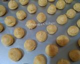 Foto langkah ke 4 dari resep Soes Kering Keju (no mixer, no spuit).