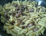 Foto del paso 6 de la receta: Macarrones con champiñones y salchicha