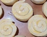 Foto del paso 6 de la receta: Rolls de leche condensada y coco🤪
