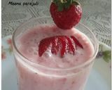 A picture of step 4 of Strawberry sweet lassi 😊😊😊.