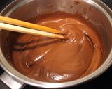 Hình bước làm 2 của món Chocolate Almonds