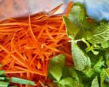 Hình bước làm 1 của món Phở Sắn Trộn Da Gà Nướng
