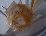 Foto langkah ke 7 dari resep Roasted Coconut Milk Ice Tea.