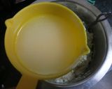 A picture of step 2 of Rava Dosa.