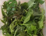Foto langkah ke 1 dari resep Sayur Menir Daun Labu Kuning.
