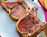 Foto del paso 3 de la receta: Chuleta de cerdo marinada