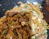 Foto langkah ke 4 dari resep Mie Goreng Jawa.