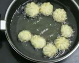 A picture of step 3 of Chocolate oreo momos.