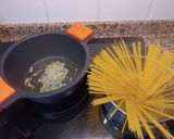 Foto del paso 1 de la receta: Pasta con mejillones