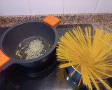 Foto del paso 1 de la receta: Pasta con mejillones