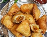 A picture of step 5 of Bhujiya stuffed mini samosas.