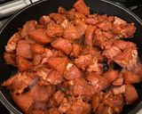 A picture of step 2 of Chicken tofu curry.