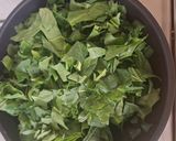 A picture of step 2 of Sautéed Spinach in Olive Oil.