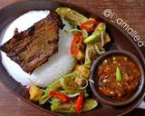 Foto langkah ke 4 dari resep Set Menu Makan Siang (Daging + Nasi + Oseng + Sambal).