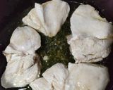 Foto del paso 2 de la receta: Piquillo rellenos de pechuga de pollo con jamón dulce y queso