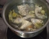 Foto langkah ke 4 dari resep Sop ayam jahe.