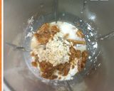 A picture of step 4 of Wood Apple Smoothie with honey, Oats and coconut.