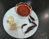 A picture of step 3 of Red chili garlic chutney.