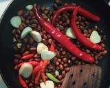 Foto langkah ke 2 dari resep Sambal Pecel Madiun Asli Tak Berminyak.