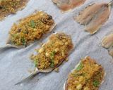 Foto del passaggio 4 della ricetta Sarde a beccafico con cipolle in agrodolce