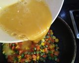 Gambar langkah 3 resipi Scrambled Eggs Mudah.