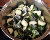 Foto del paso 2 de la receta: Crema de zucchinni y brócoli