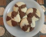 A picture of step 8 of Marble cookies.