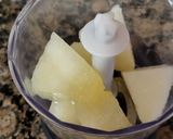 Foto del paso 1 de la receta Crema de melón con yogur y toppings