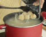 Foto langkah ke 10 dari resep Bakso Cuanki Ayam Komplit Devina Hermawan.