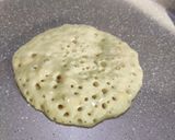 A picture of step 3 of Banana pancakes.