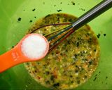 Foto del paso 3 de la receta: Mini tortillas en pocillos de silicona