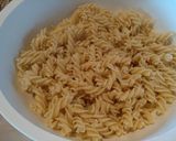 Φωτογραφία βήματος 2 της συνταγής Greek pasta salad. Σαλάτα ζυμαρικών αλλά ελληνικά
