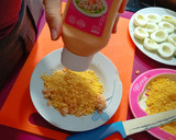 Foto del paso 4 de la receta: Huevos rellenos con langostinos y salmón ahumado