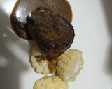 Foto del paso 7 de la receta: Lomo de res en salsa de epazote, elotes horneados y puré de plátano