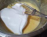 Foto langkah ke 4 dari resep Moo Moo Roll Cake.