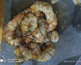 A picture of step 1 of Creamy spicy prawn.
