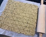 Une image de l'étape 1 de Crackers vegan aux graines.