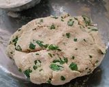 A picture of step 3 of Methi Thepla.
