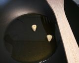 A picture of step 1 of Tortellini in tomato sauce.