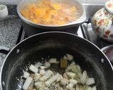 Foto del paso 1 de la receta: Pastel de papas mixto con vino tinto