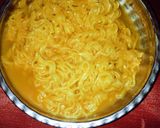 सूपी मैगी (soupy maggi recipe in Hindi) रेसिपी चरण 3 फोटो