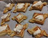 Foto langkah ke 5 dari resep Grapes Pastry With Cream Cheese.
