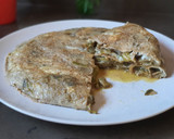 Foto del paso 5 de la receta: Tortilla de alcachofas y ajos tiernos